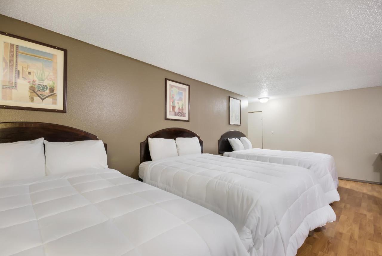 Americas Best Value Inn Woodward At 8Th St Exterior photo